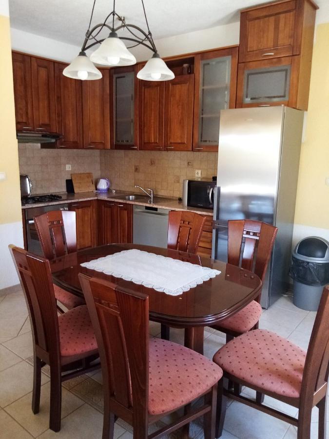 Apartment Andric Каштела Екстер'єр фото